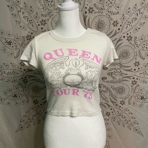 American Eagle Queen Tour ‘75 Crop Tee